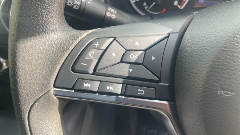 Nissan Juke 1.0 DiG-T 114 Acenta 5dr Petrol Hatchback